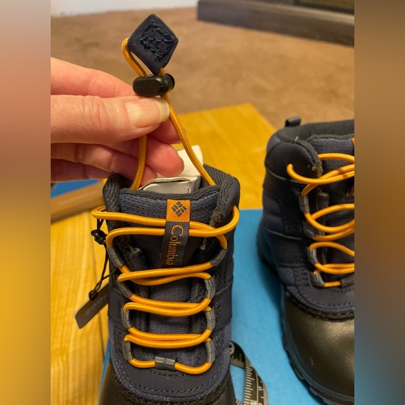 NIB toddler size 9 Columbia tow 2 waterproof 200g insulated boots - Picture 2 of 8